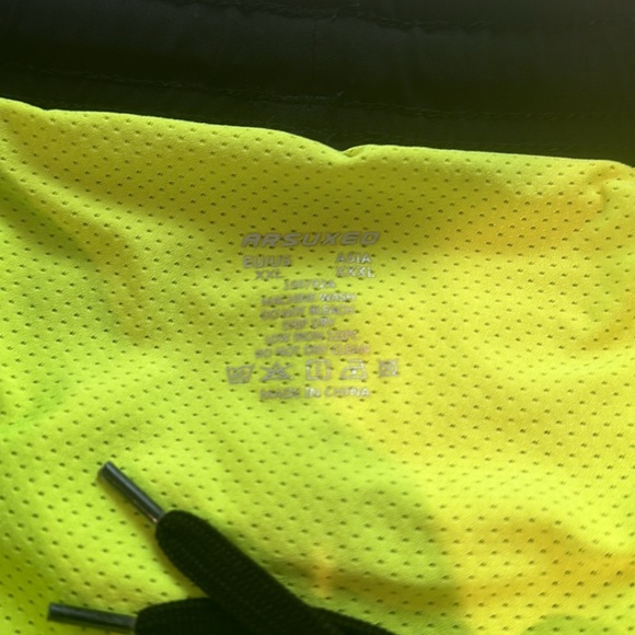 ARSUXEO Men’s 2 in 1 Liner Shorts Size XXL Black and Highlighter Yellow - Picture 2 of 3